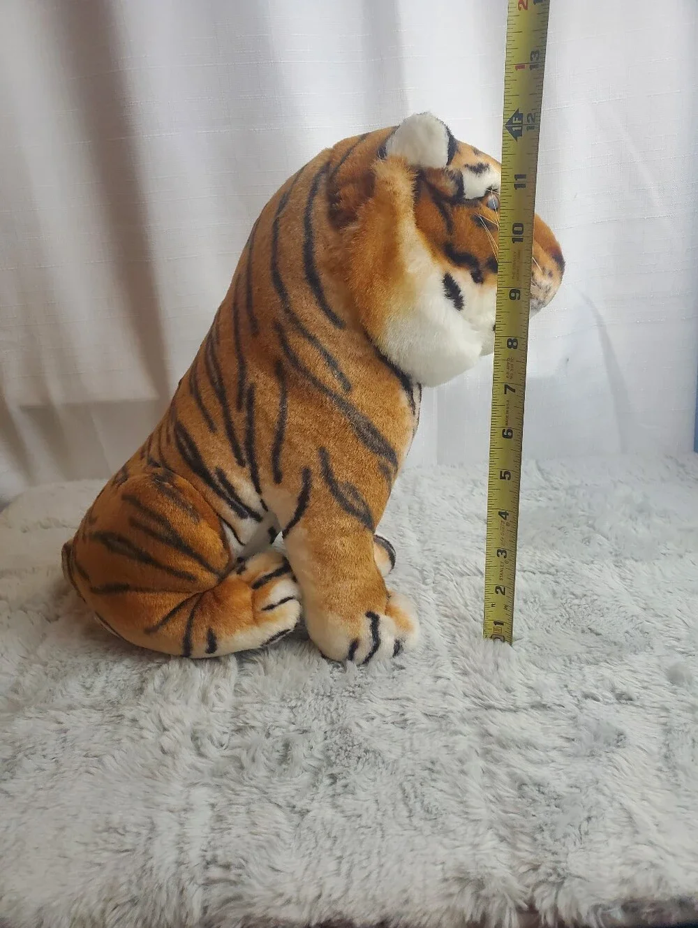 RARE HTF Vintage Realistic Animal Kingdom Sitting Tiger Approx 12” With Tag